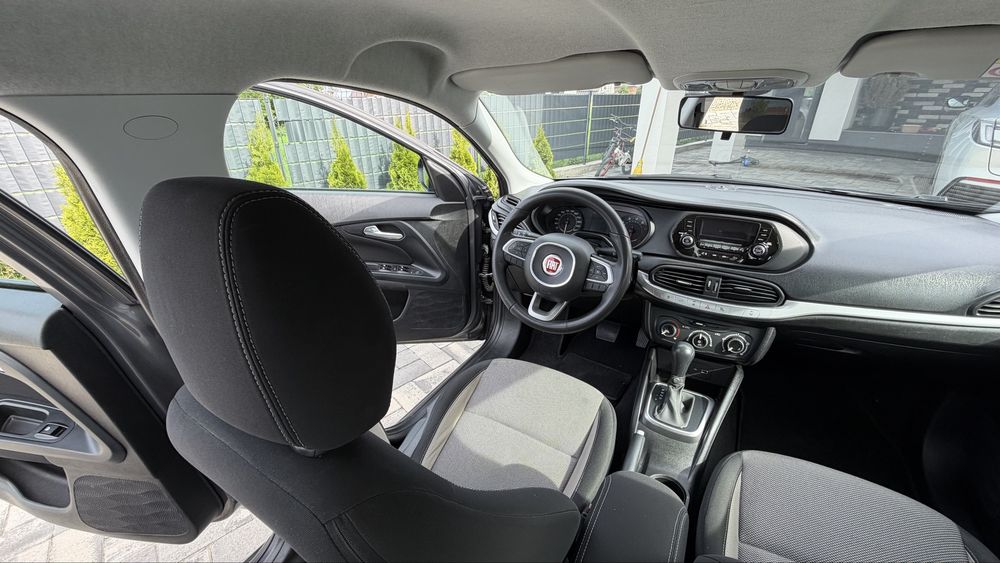 Автомобіль Fiat tipo
