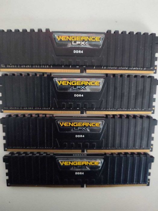 Corsair Vengeance LPX DDR4-3000 4096MB / 4шт
