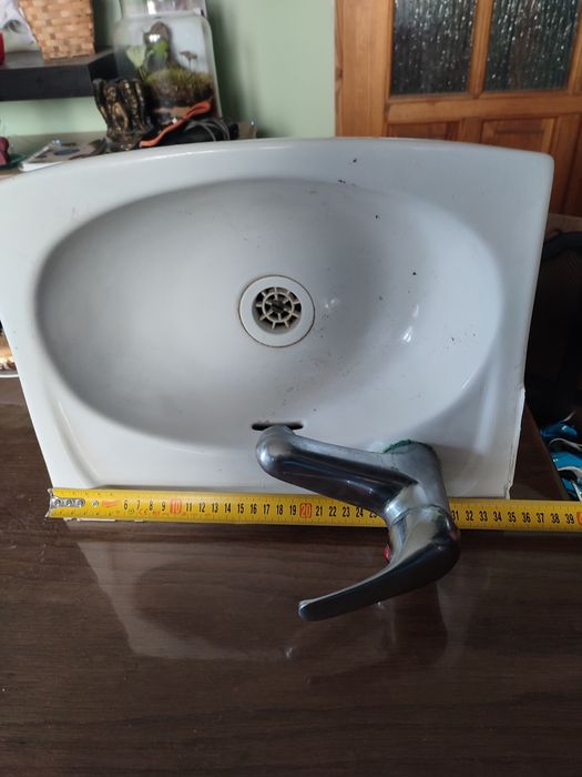 Umywalka mała do wc