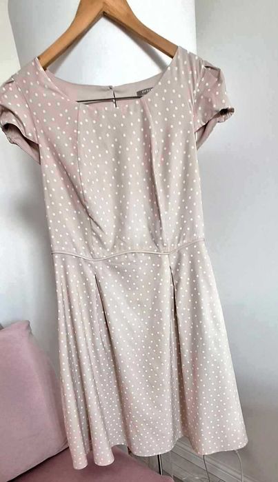 Beżowa sukienka w białe groszki , Orsay, na lato