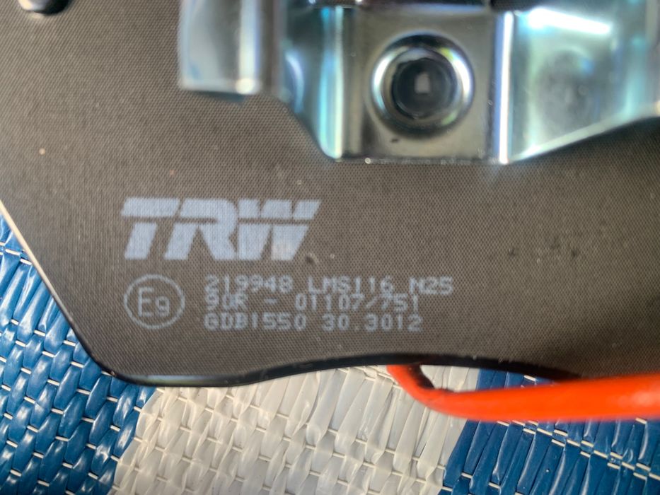 Продам передние колодки TRW