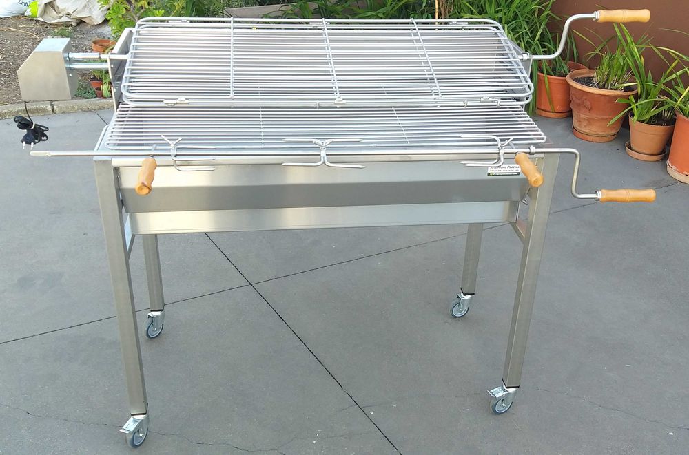 Grelhador Inox Rodas Para Leitao, Pernil, Frangos e Febras