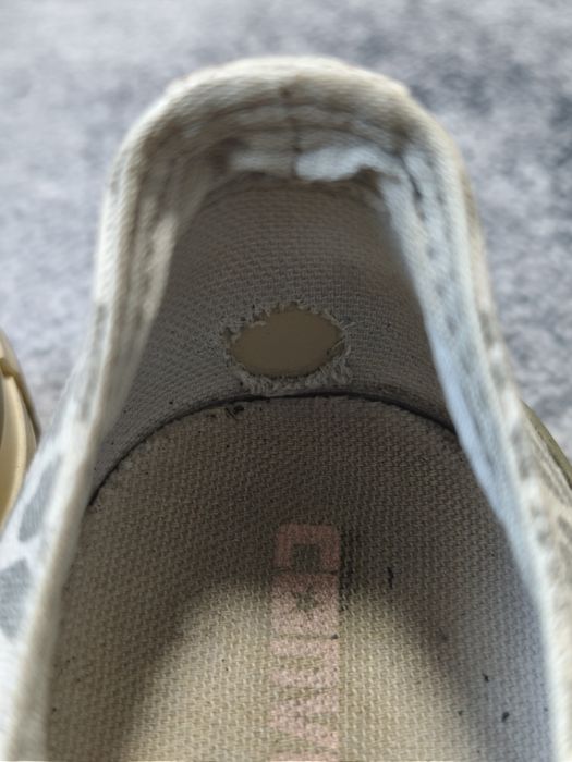 converse leopard shoes