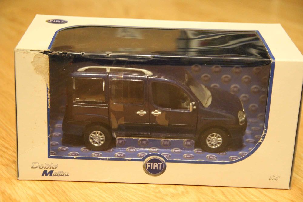 Norev 1/24 fiat doblo