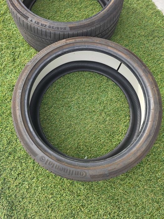 Pneus 245 35 zr 21 Tesla continental 5
