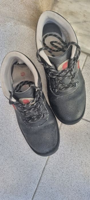 Botas biqueira de aço. tam 40
