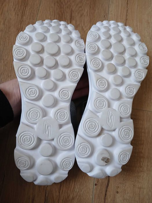 Босоножки Skechers р41