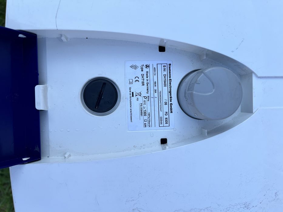 Przepływowy podgrzewacz wody Siemens DH18400 (18 kW, 400V)