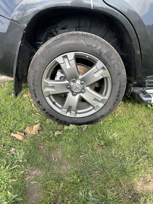 Диски з резиною на TOYOTY