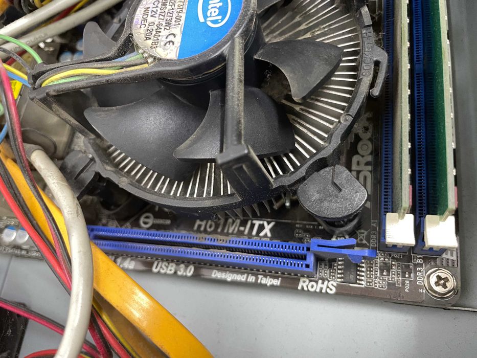 Компьютер неттоп Core i3, диск SSD 120gb barebone ITX