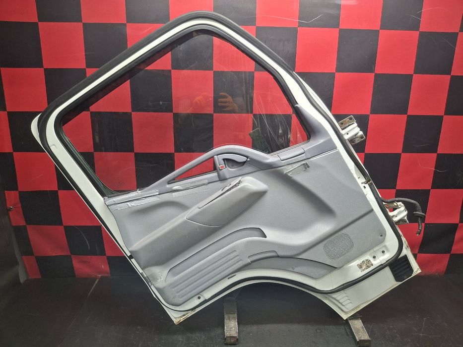 Porta frente esquerda MITSUBISHI Fuso