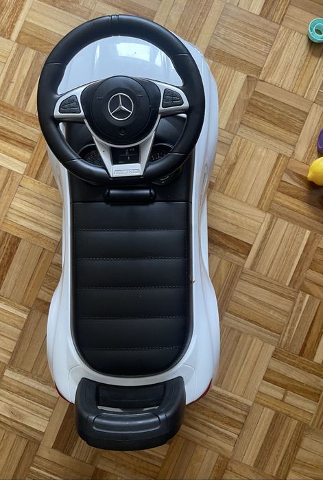 Carro de bebé com música