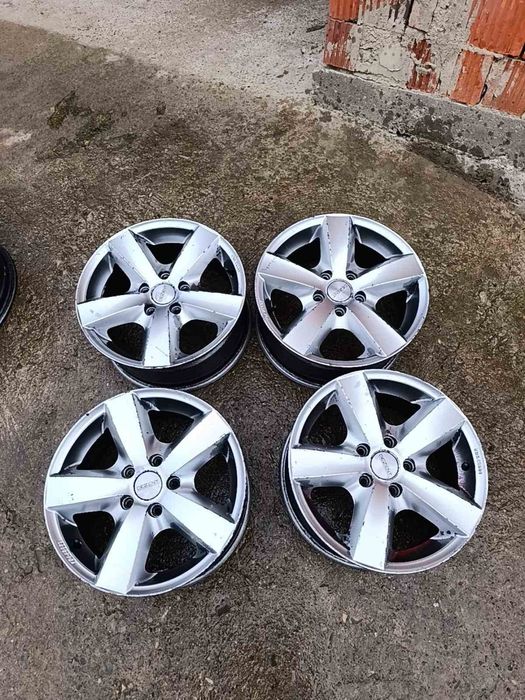 Продам тітани в хорошому стані