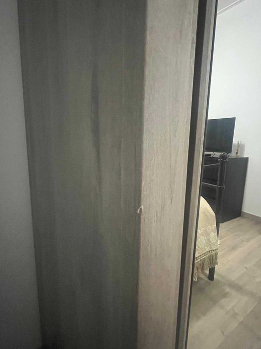 Roupeiro c/Espelhos 230 euros