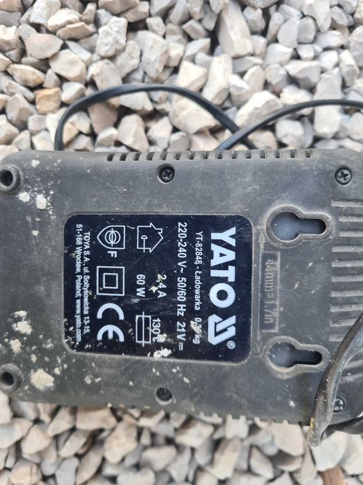 Yato 18V szlifierka kątowa 125mm ładowarka