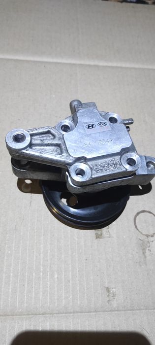 Насос ГУР туксон 2008 года ,бензин 2.0.