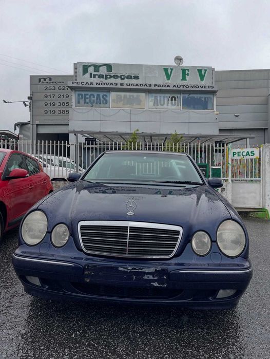 Mercedez-Benz E270 para peças