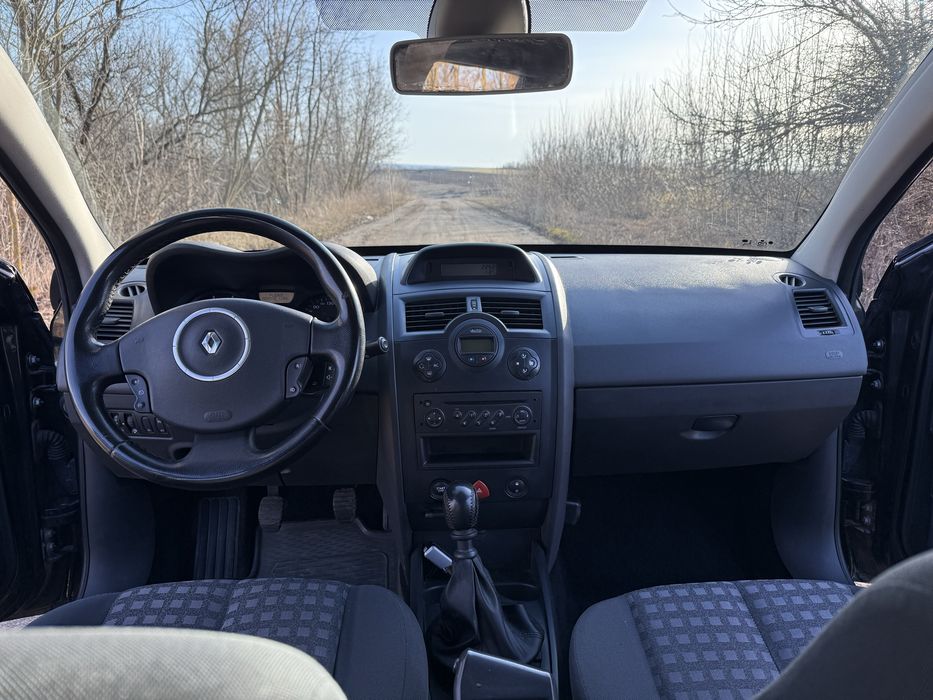 Renault Megane II 2005 рік • 2.0 бензин • механіка 6-ст