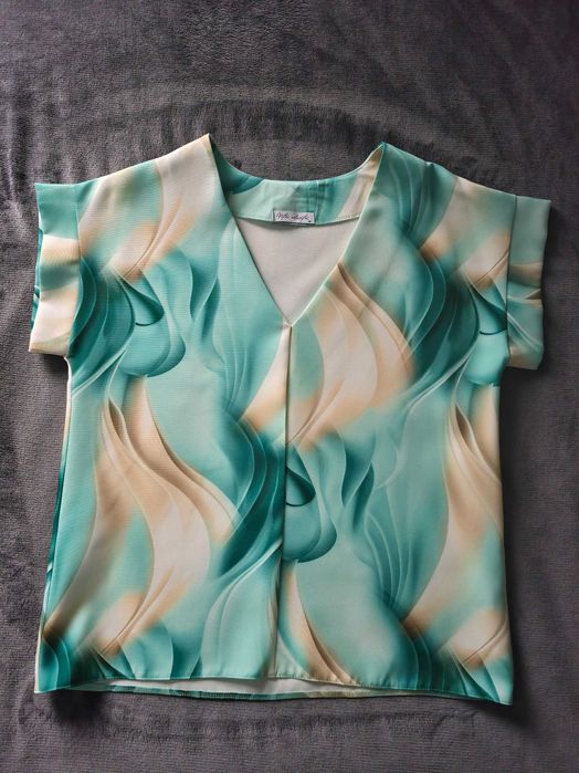 Elegancka bluzka z krótkim rękawem