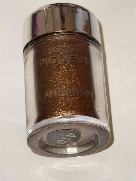 Sypki pigment do oczu