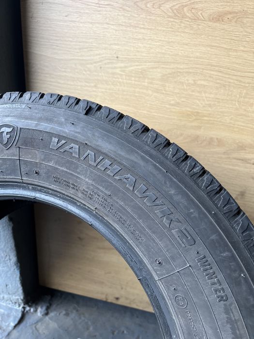 Dwie opony zimowe BUS 225/65R16C Firestone Vanhawk2 2024r 6mm