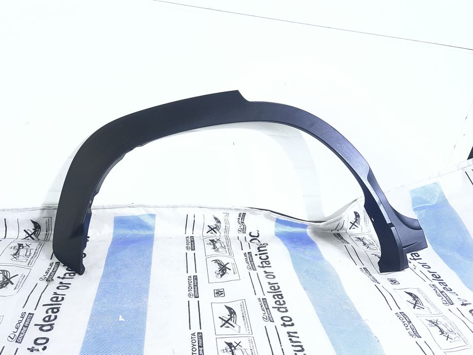 Toyota corolla cross листва молдинг 7560216010 7560116010  7560516010