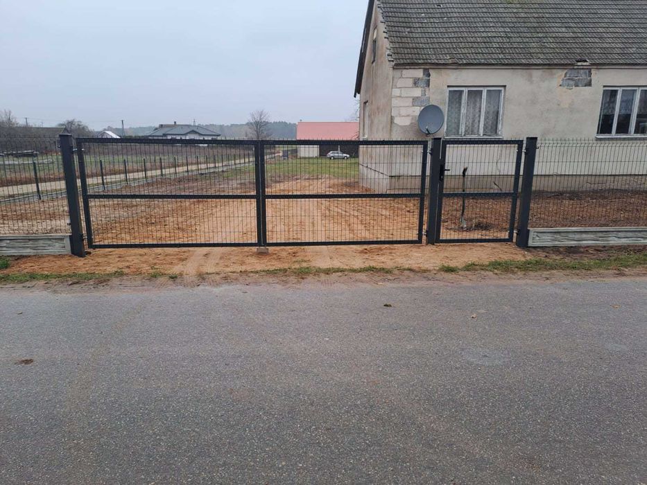 Płot panelowy ogrodzenie panelowe ogrodzenie siatkowe na podmurówce