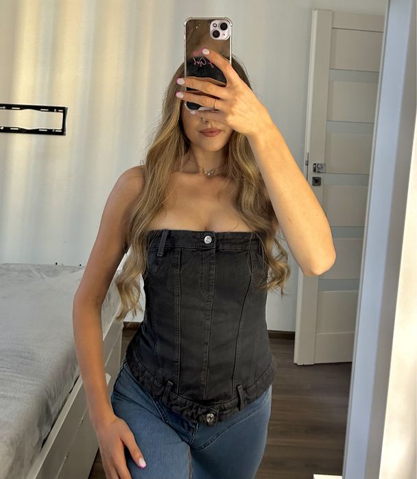 Dzinsowej gorset z Zara cena na metce 139 zł