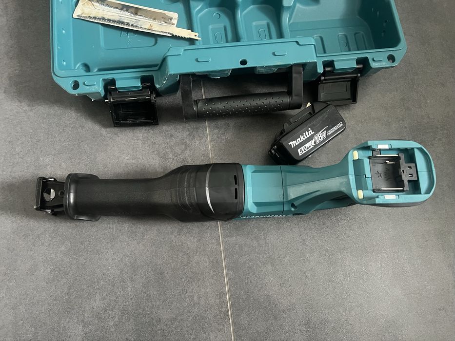 Акум.шабельна пила Makita DJR 186+АКБ 5.0Ah