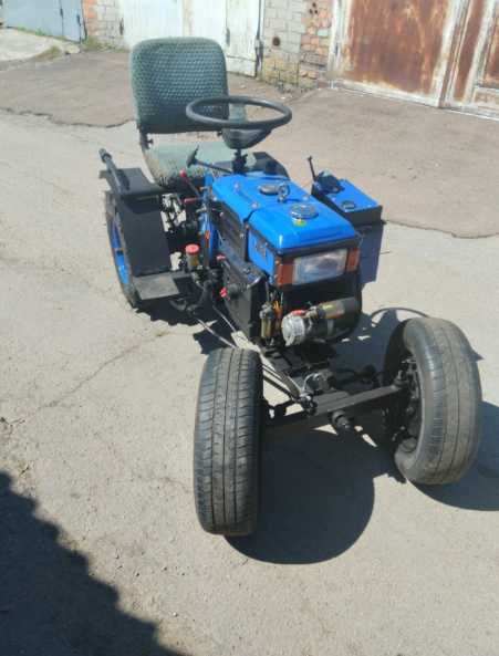 Трактор мототрактор мінітрактор минитрактор: надійний звір у полі