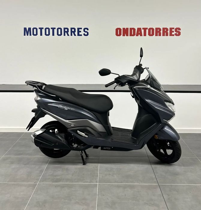 Suzuki Burgman  UB125 Burgman Street