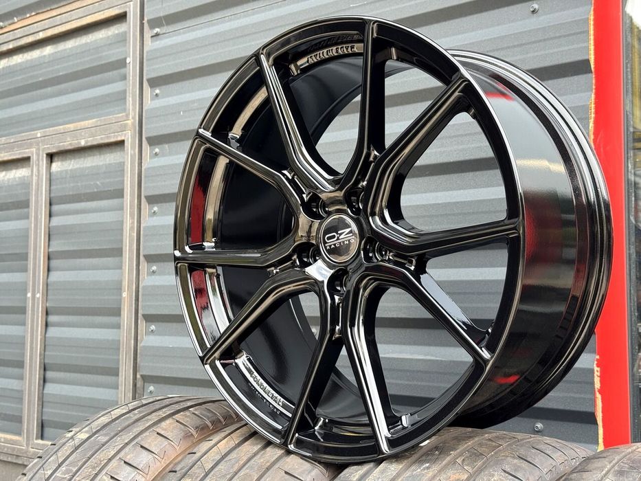 Fondmetal R19 5x114.3 Nissan Mitsubishi Toyota Honda Kia Hyundai