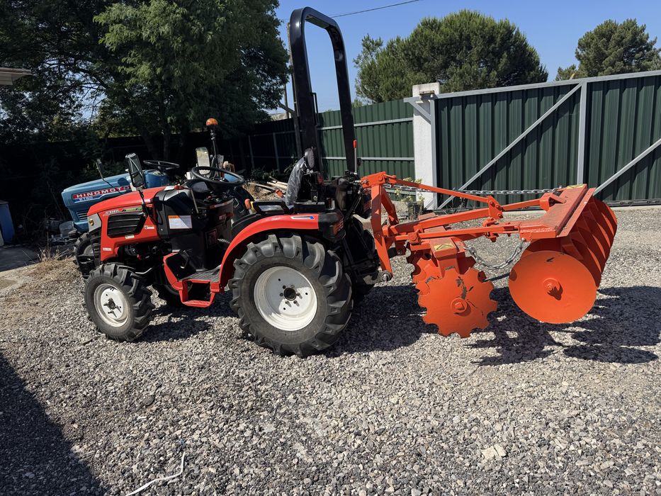 Trator Hinomoto NOVOHM3030 COM DECOMENTOS mais freza nova campanha ate