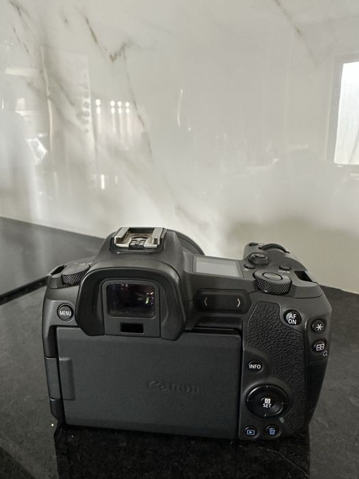 Apenas Canon R para venda