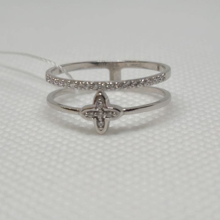 Каблучка з білого золота. Нова. Sovissimo.