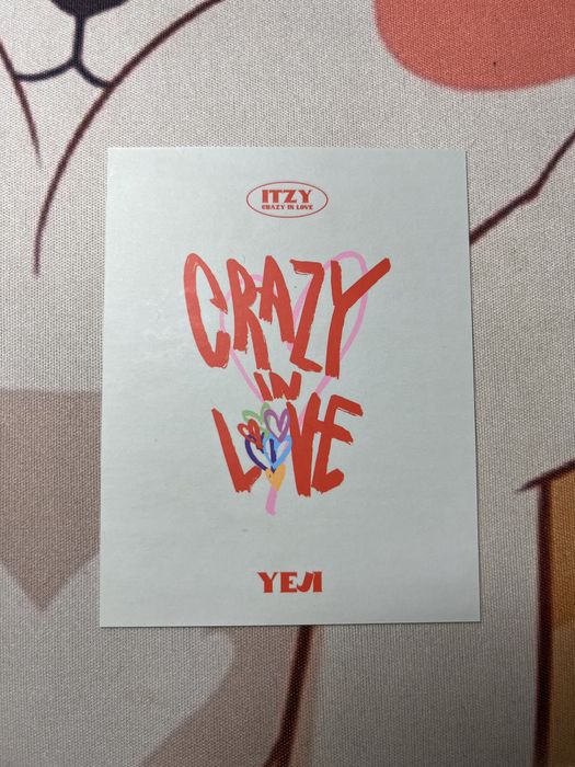 Itzy Yeji Polaroid