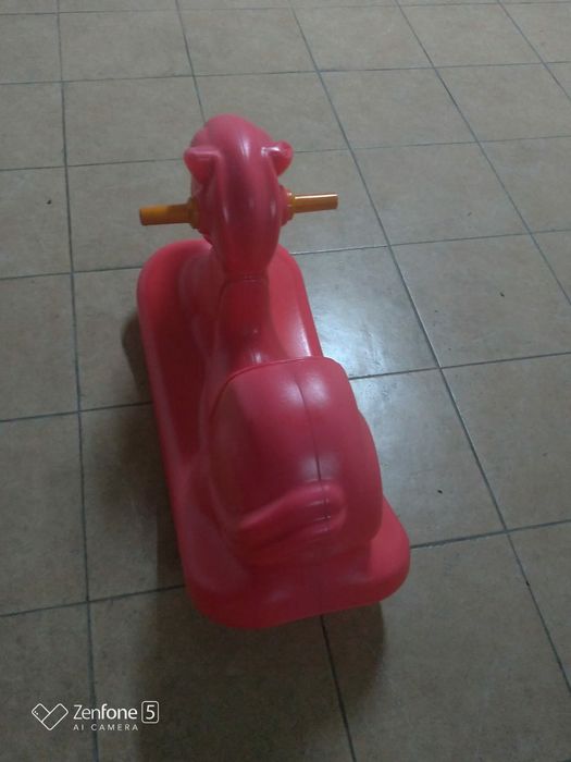 Cavalo para bebé brincar