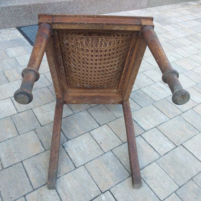 Stare krzesło- antyk