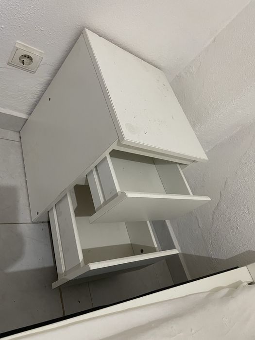 Cama de solteiro com colchão e gavetas