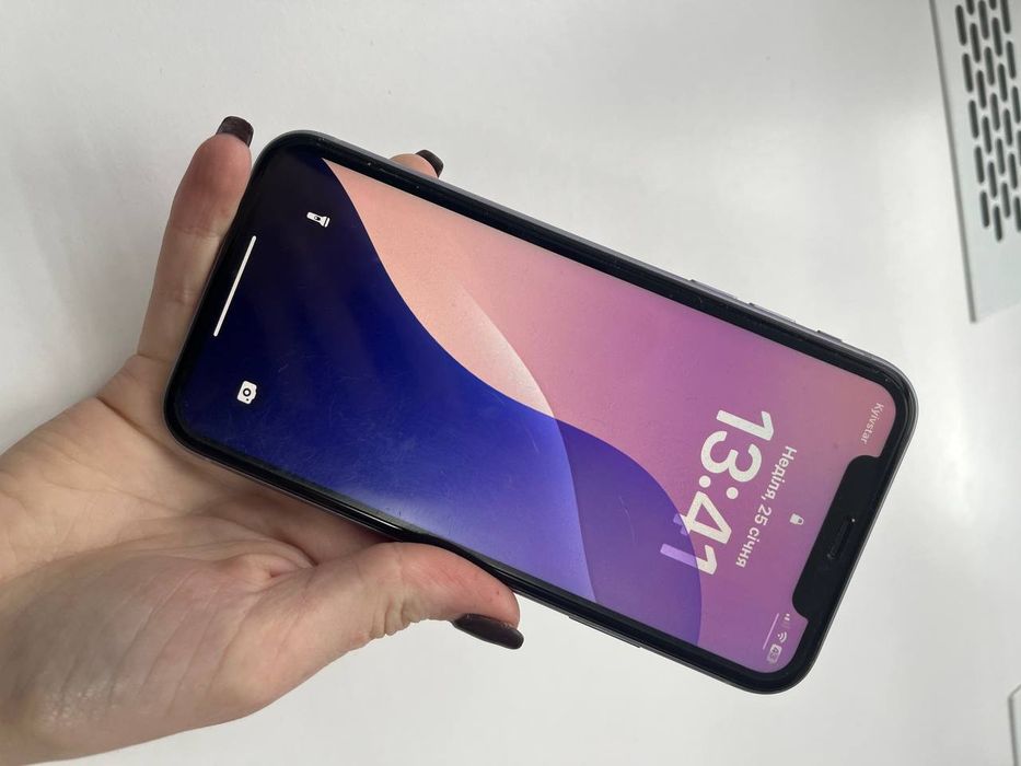 Продам IPhone 11