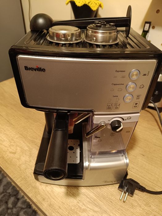 Ekspres kolbowy Breville Prima Latte – Stan bardzo dobry