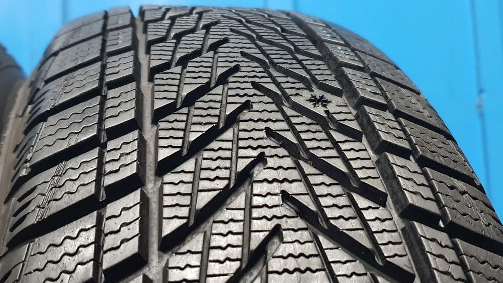 205/60 R16 Sprzedam opony zimowe Goodyear ! Bez napraw ! Rok 2023