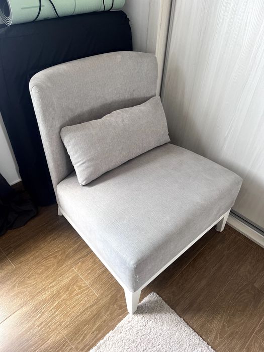 Poltrona cinza moderna à venda