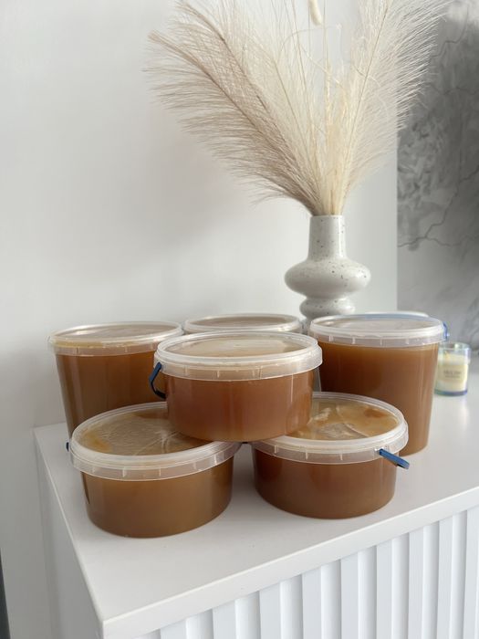 Натуральний мед з батьківської пасіки