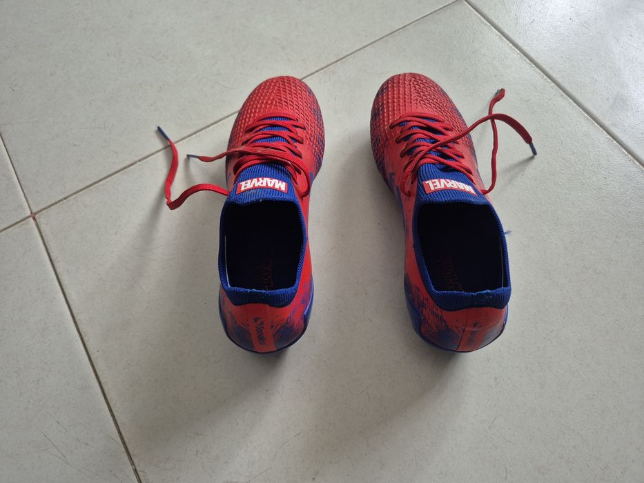 Chuteiras Homem Aranha futebol numero 33