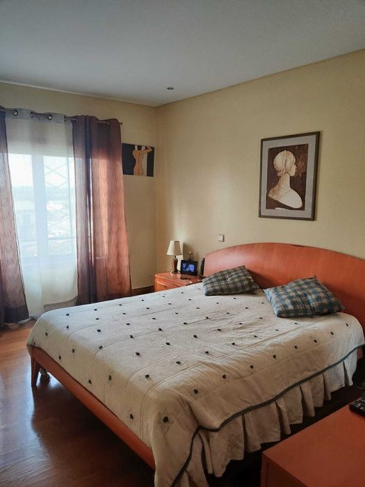 Apartamento T3 bem localizado