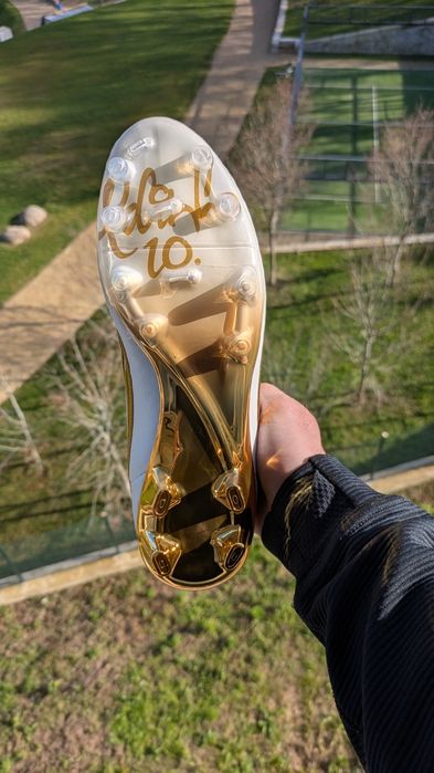 Nike Tiempo Legend Ronaldinho Touch of Gold Chuteiras 44