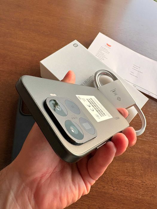 Xiaomi 17T 12Gb/256GB black - novo - 1 semana de uso - Com seguro