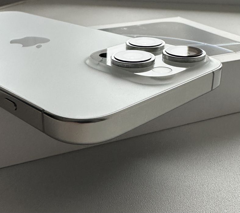 iPhone 16 Pro max 256GB Neverlock(физическая sim)