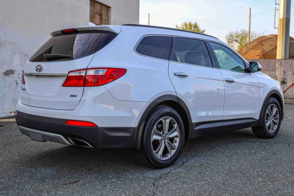 Hyundai SANTA FE      2015